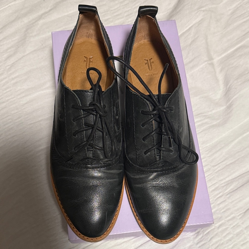 Frye Black Leather Lace-Up Loafers